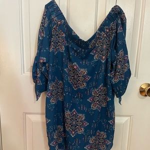 NWT Renee C. Off the shoulder top